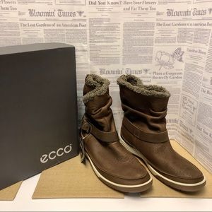 ecco chase boots
